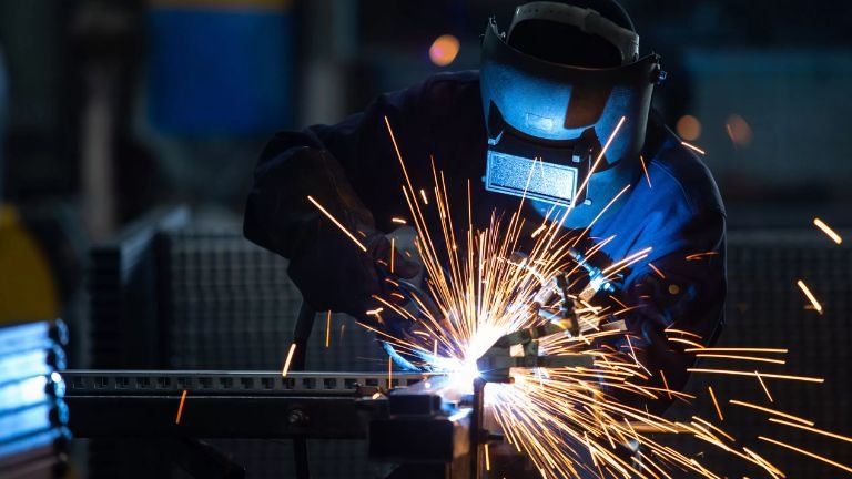 La actividad metalúrgica cayó 6,1% interanual en agosto y la capacidad ociosa superó el 60%