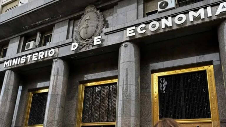 Las provincias recuperaron fondos en julio pero el acumulado del año mantiene una pérdida de 1,3%