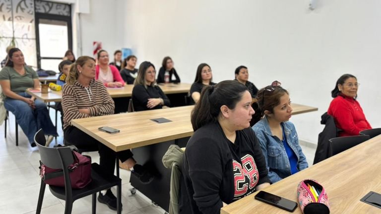 Comenzó el taller gratuito de Lengua de Señas Argentina en Venado Tuerto