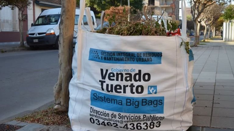 El Municipio organiza la recolección de residuos mayores en siete barrios de la Zona 4