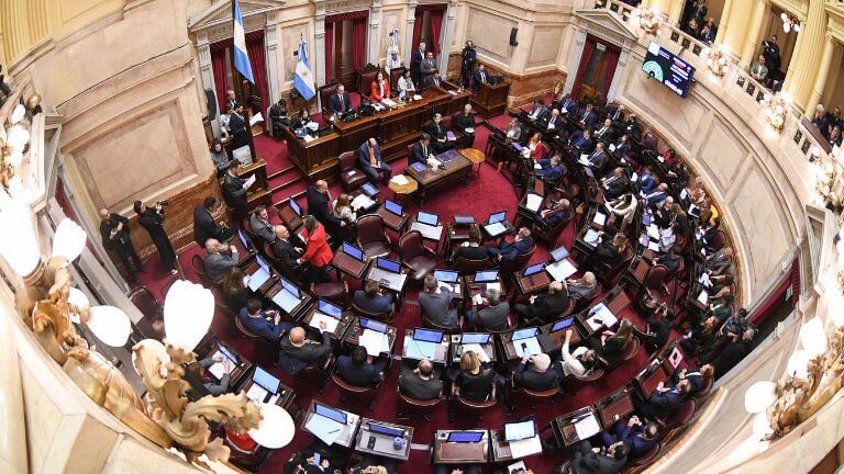 Senado trata acuerdo por 171 millones para cerrar litigios con bonistas