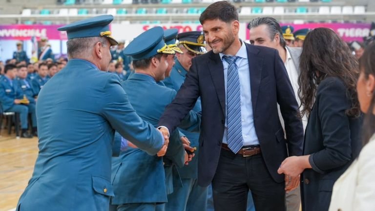 Pullaro formalizó el ascenso de 300 penitenciarios y ratificó la ampliación del sistema carcelario