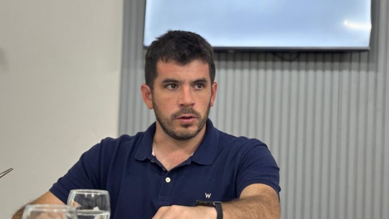 Chiarella calificó como “pésima noticia” el cierre de Fate y pidió “diálogo y previsibilidad”